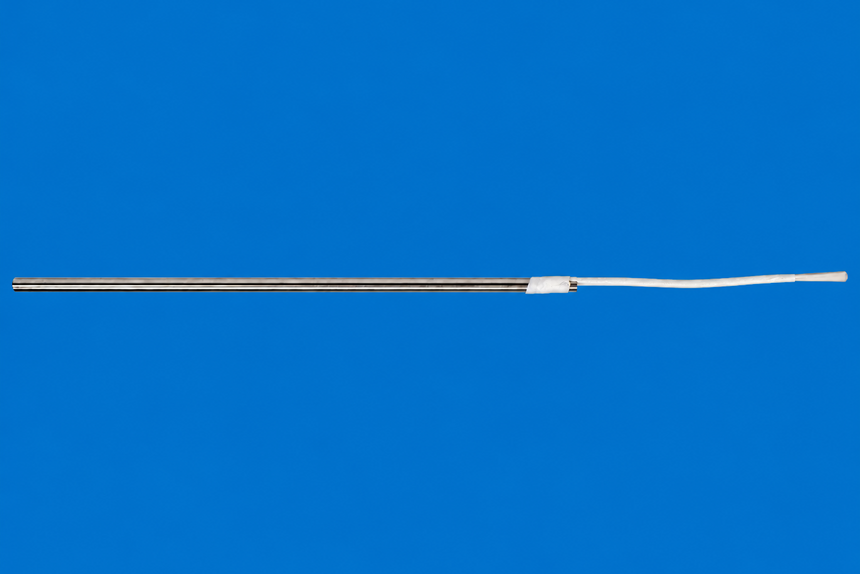 Tubo prefibrado de 4 mm, artroplastia de 30°. Ventana dorada/negativo preinstalado (Stryker)