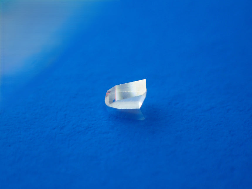 Prism 1.00 x 0.92 x 30° (ACMI G27-30A)